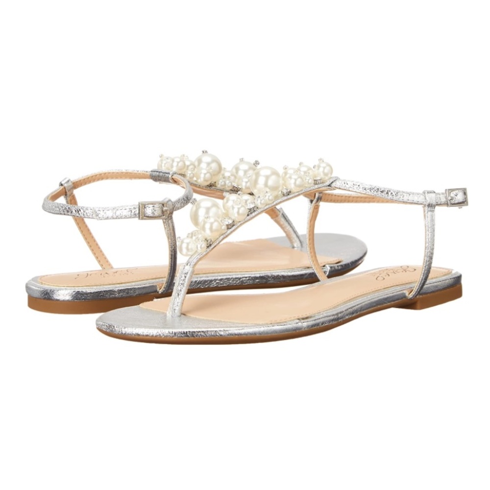 Badgley Mischka Jewel Silver Pearl Thong Sandals